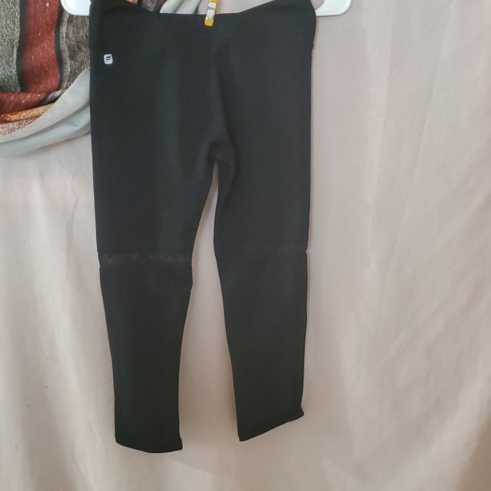 Fabletics mesh crops - Picture 1 of 4